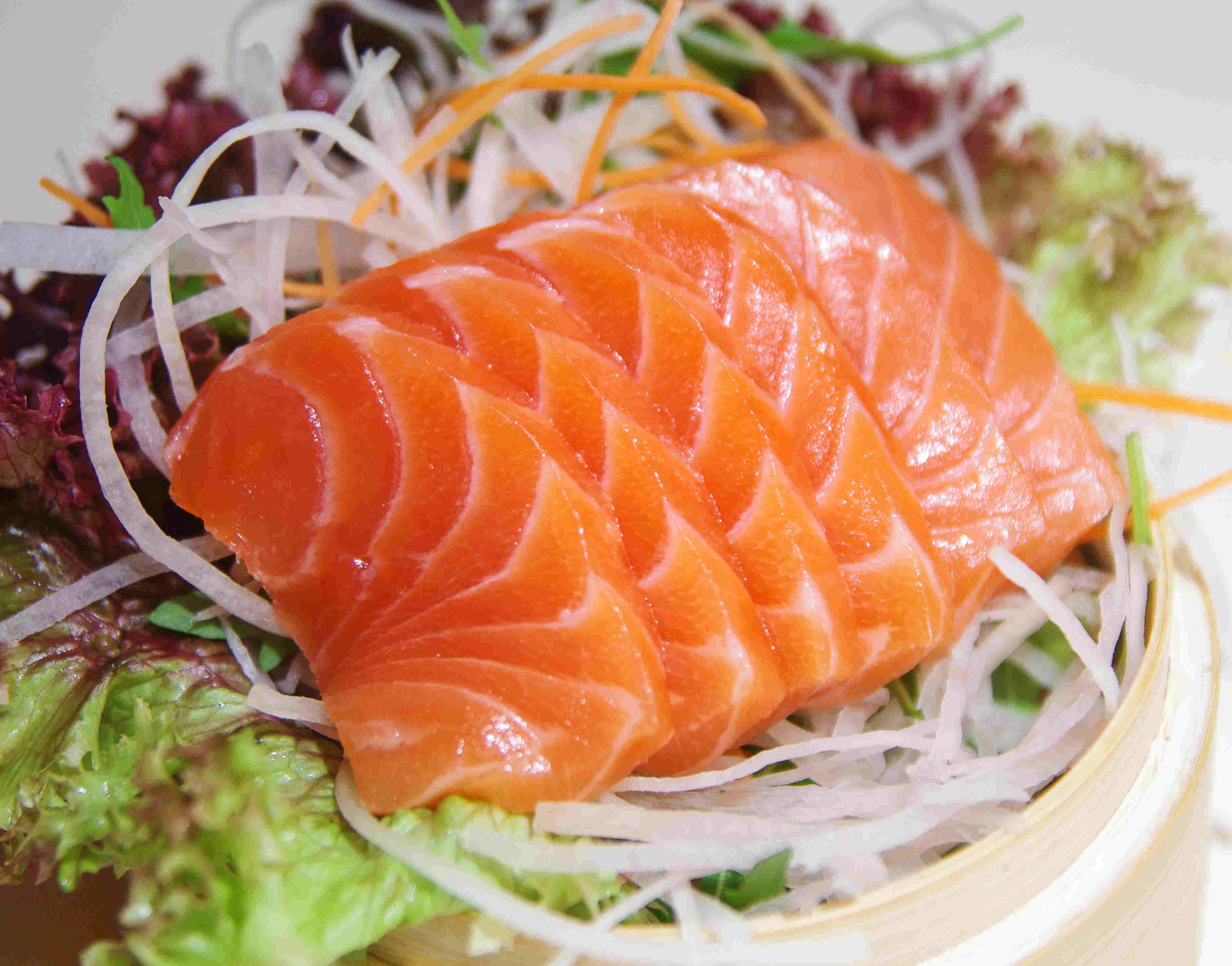 GOMA WAKAME MIT LACHS